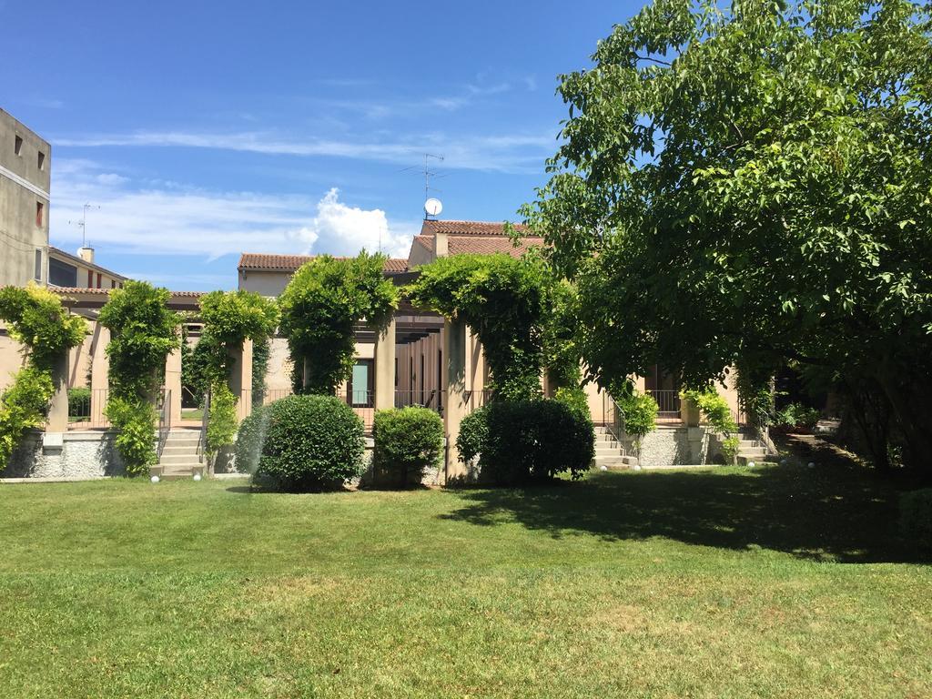 Ca'Bert Villa Dei Glicini Castelnuovo del Garda Exterior photo