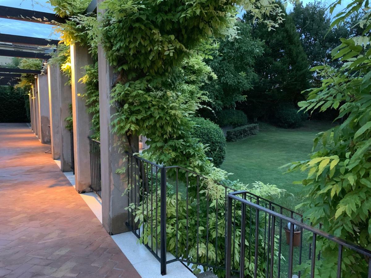 Ca'Bert Villa Dei Glicini Castelnuovo del Garda Exterior photo